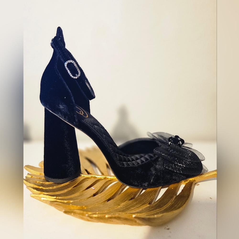 Black Bow Heels